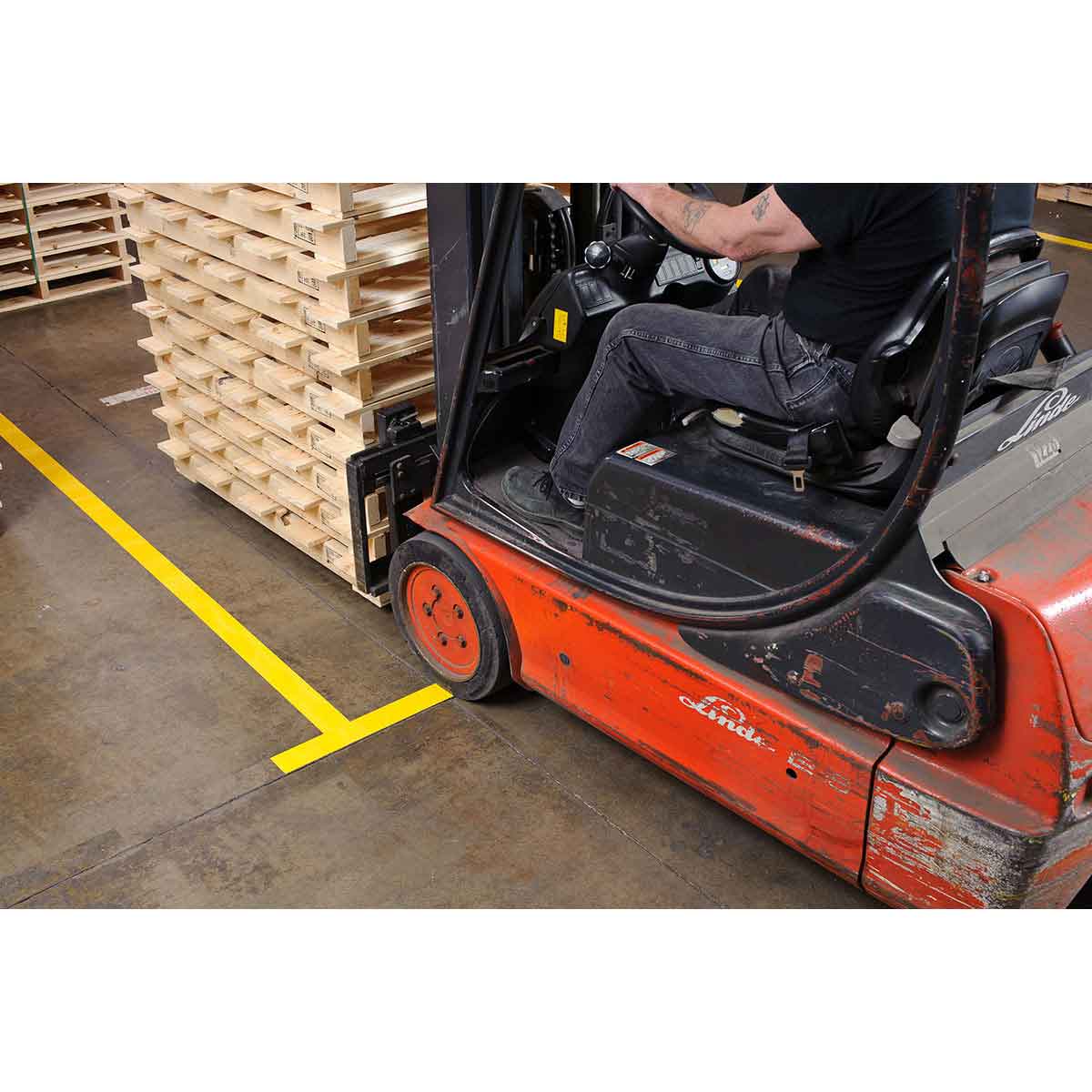 Bodenmarkierung - 76,2mm Gelbe Toughstripe Polyester