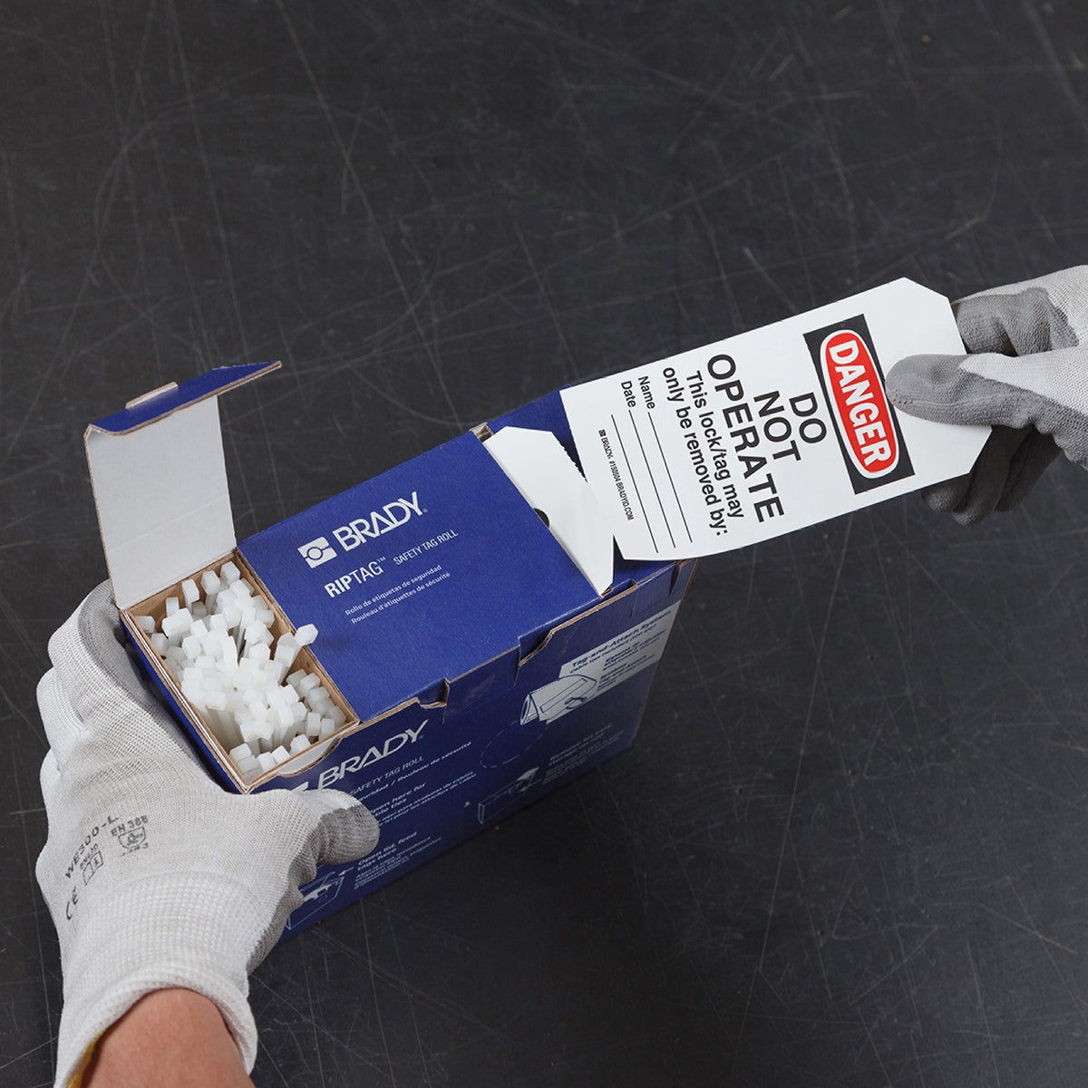 RipTag Danger Do Not Operate Sicherheitsanhänger auf Rolle