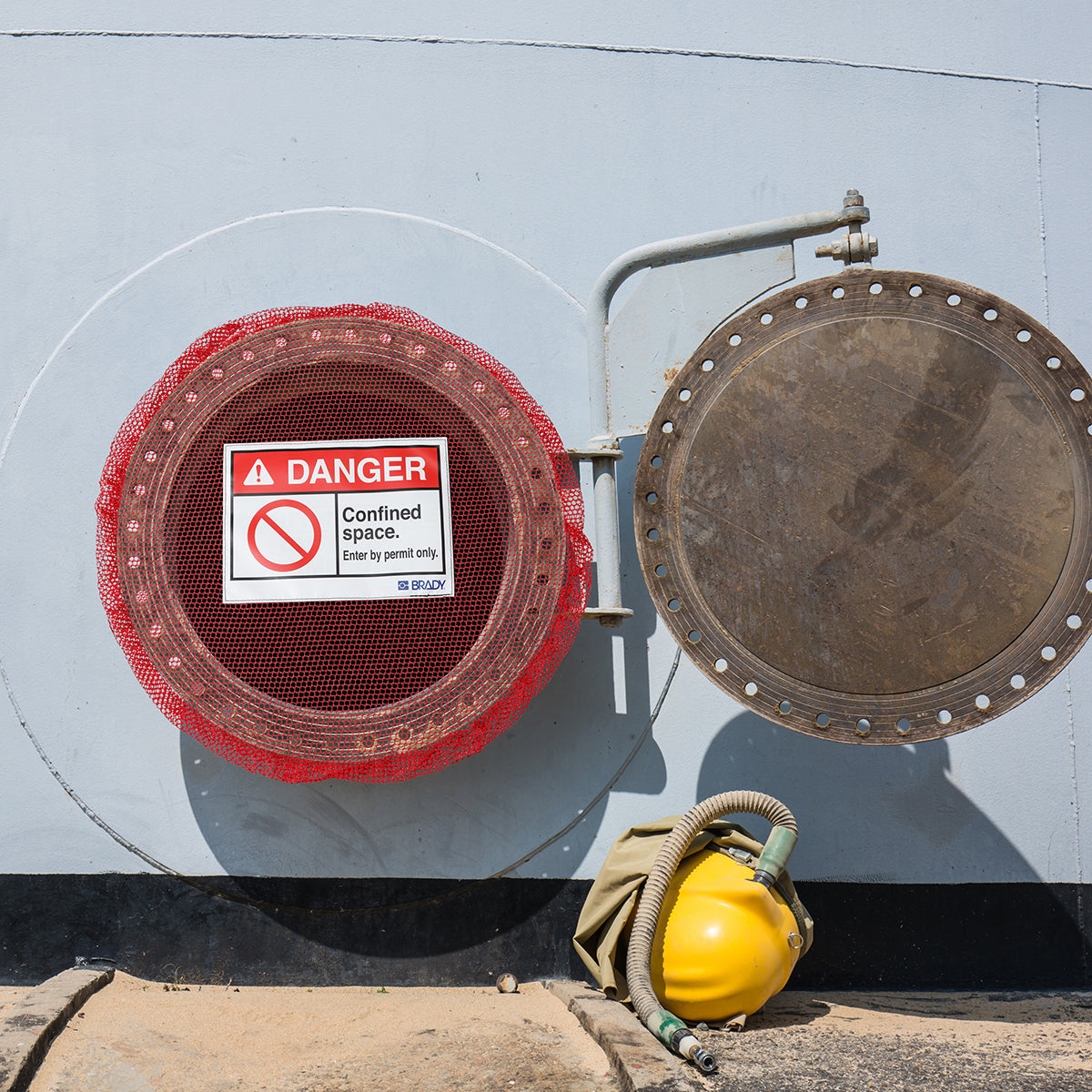 Elast., nicht verschließbare Abdeckungen, enger Raum – M