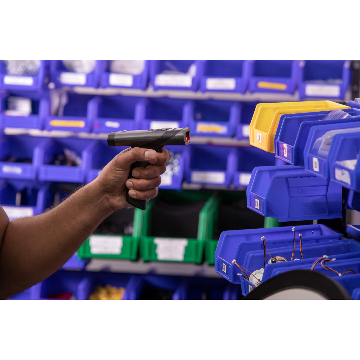 CR2700 kabelloses Hand-Barcode-Lesegerät mit Ladestation - Bluetooth, 1D, 2D, QR-Code