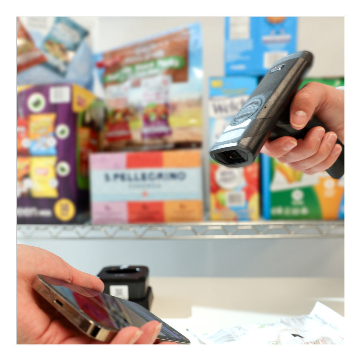 CR2100 Bluetooth-Lesegerät mit Akku, Ladestation und 1 m langem USB-Kabel