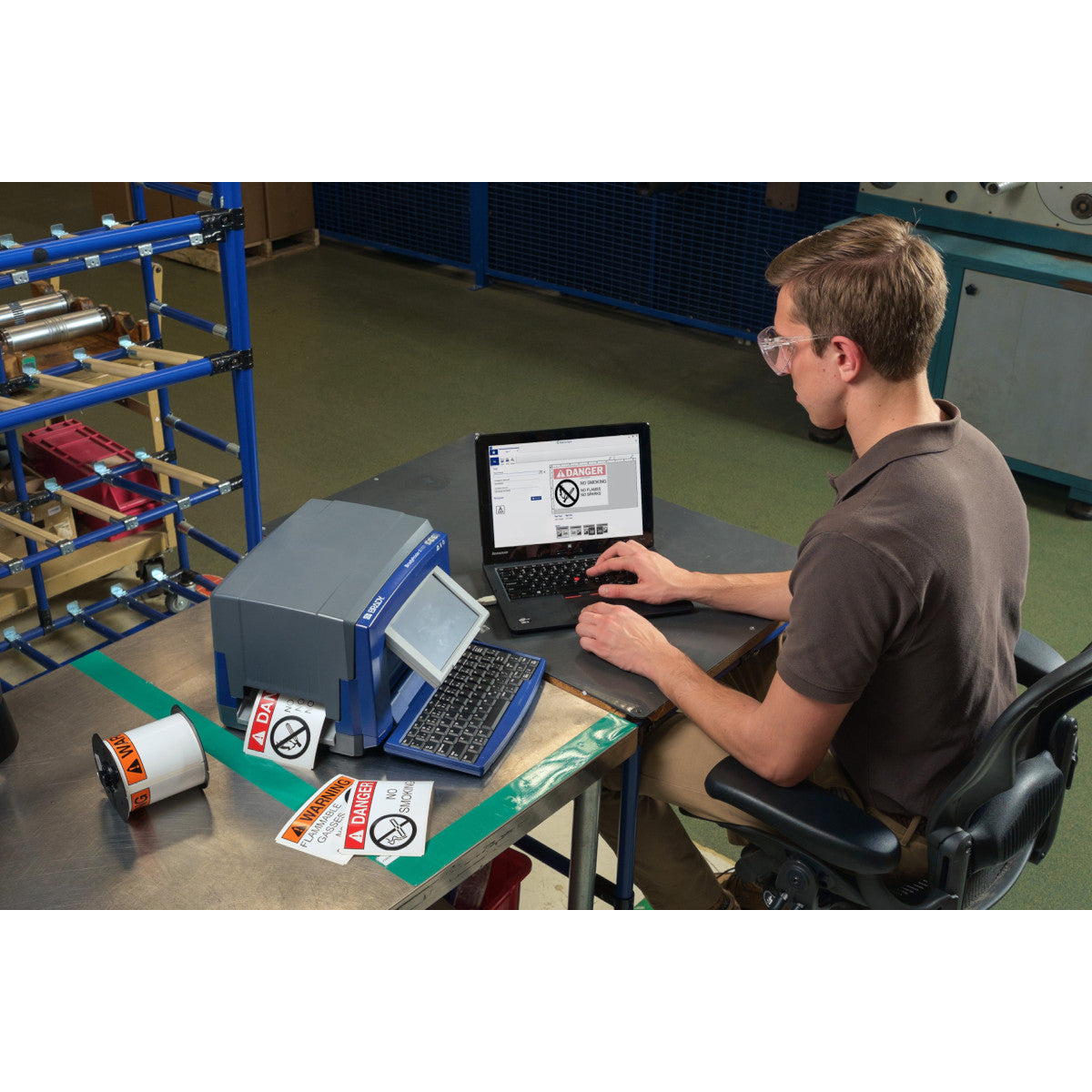 S3100 Schilder- und Etikettendrucker mit WLAN - QWERTZ + BWS-Suite