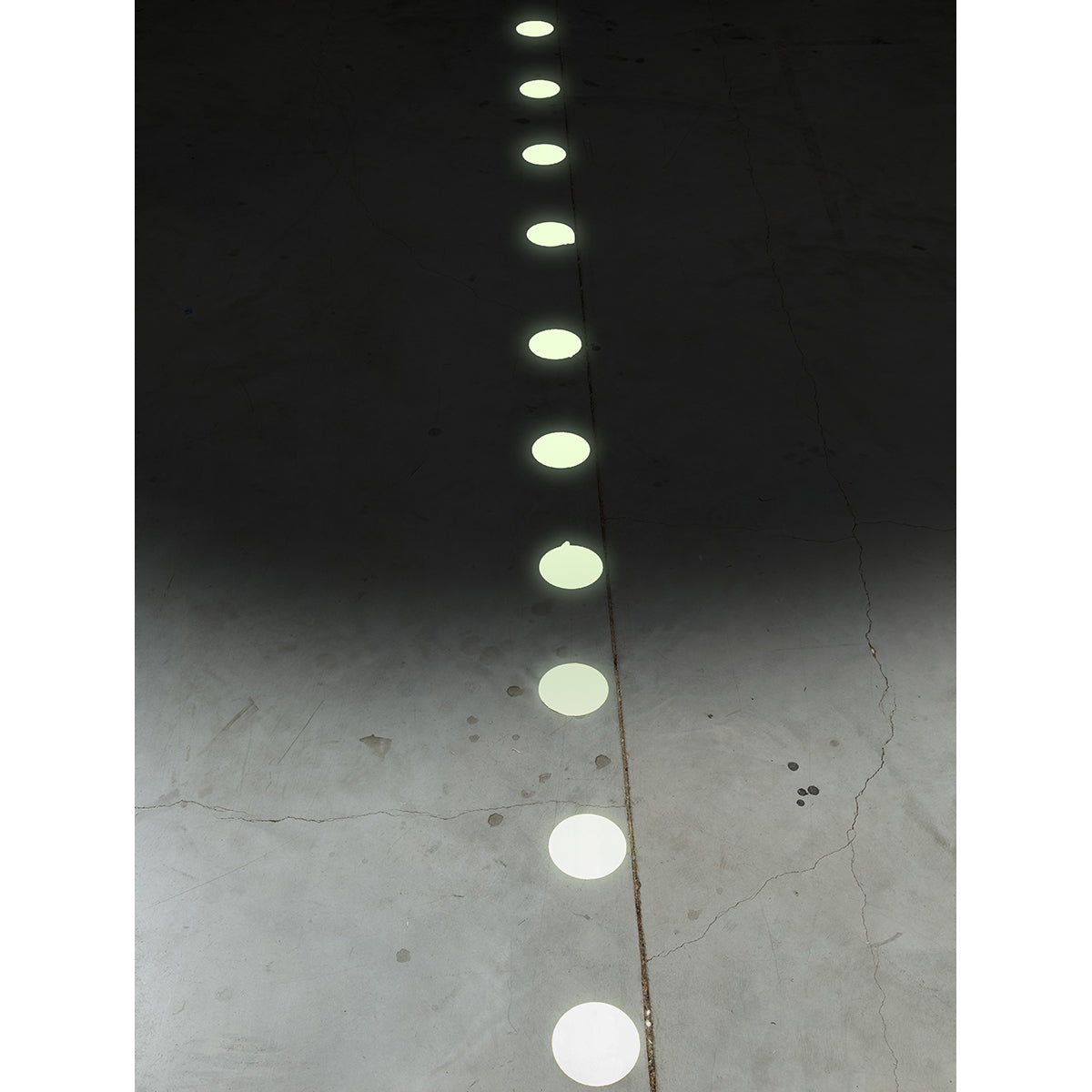 Langnachleuchtende Anti-Rutsch Markierungspunkte