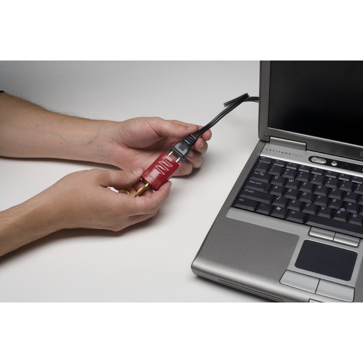 Stopower-Absperrung für Steckerverbindungen