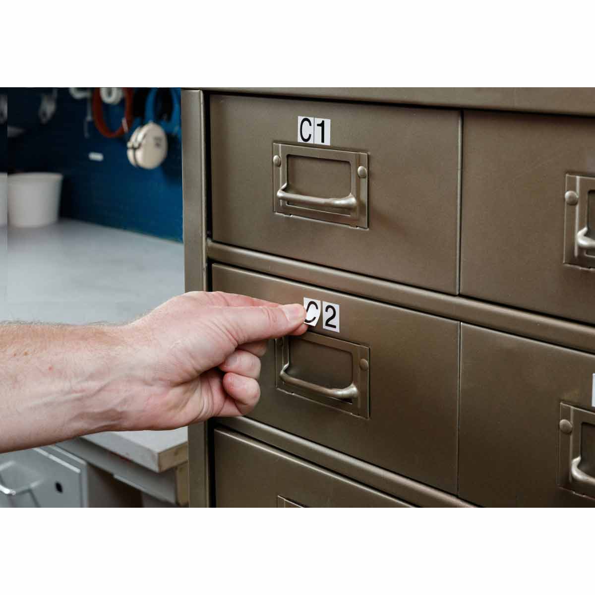 B-946 (Vinyl) for indoor and outdoor use - Letters on card - J