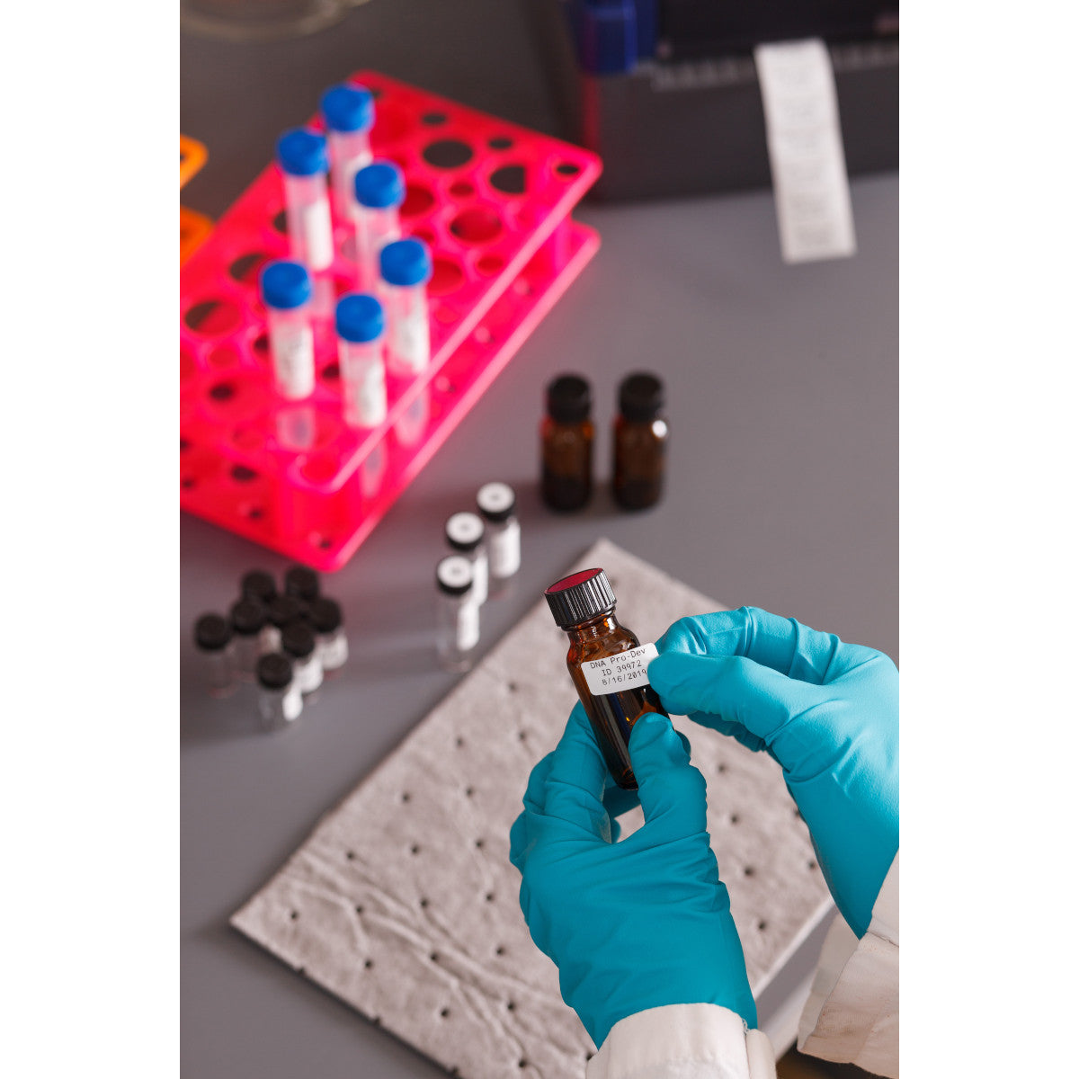 Für raue Umgebungen geeignete Mehrzweck-Etiketten aus Polyester für M610, M611, BMP61, M710 (mit Medienadapter) und BMP71 (mit Medienadapter)