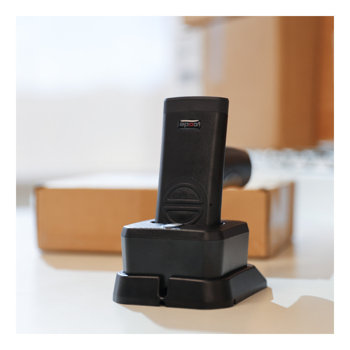 Induktive Bluetooth-Ladestation für CR2100 mit 1,8 m langem USB-Kabel.