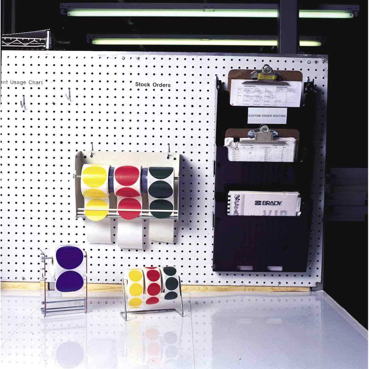 Papieretiketten auf Rolle 75 mm, Rot