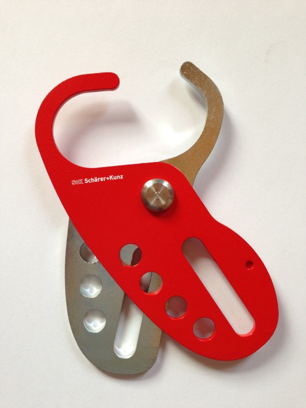 Manille à verrouillage multiple pour 4 cadenas + 1 fente longue