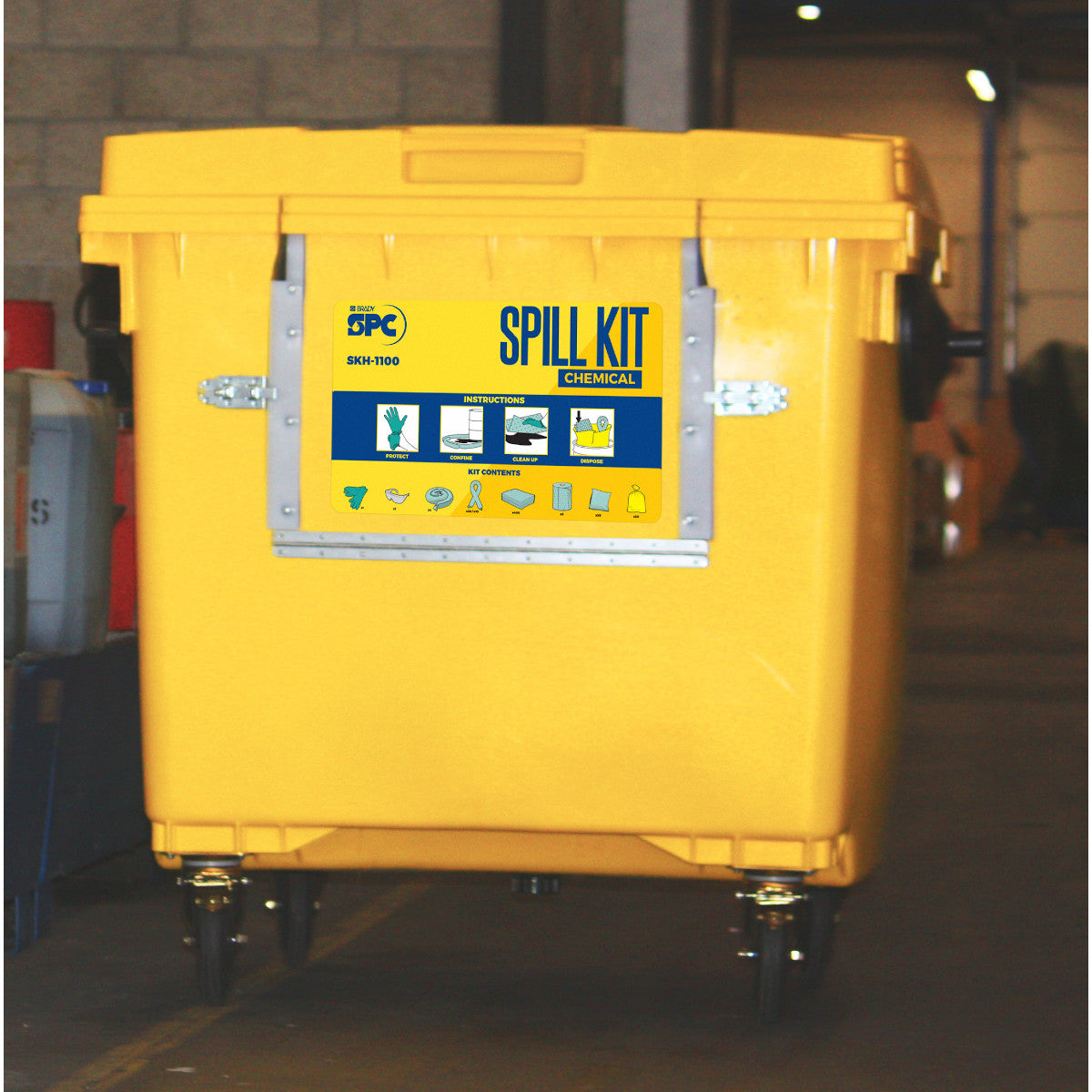 Ensemble de conteneurs de 1 000 litres, produits chimiques