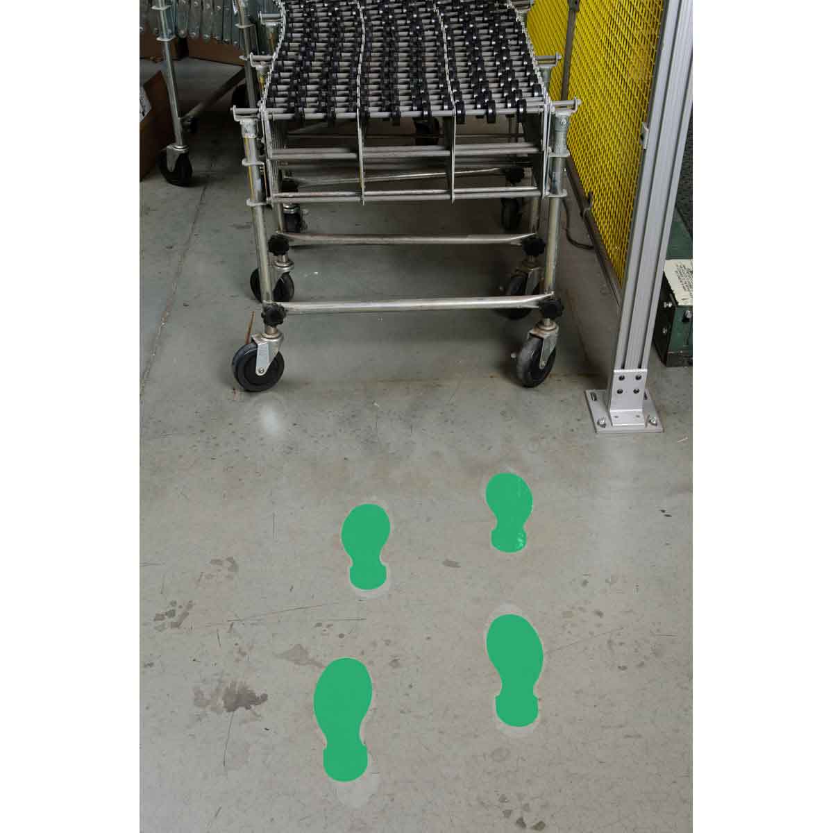 Fussabdrucke - Grüne Toughstripe Polyester