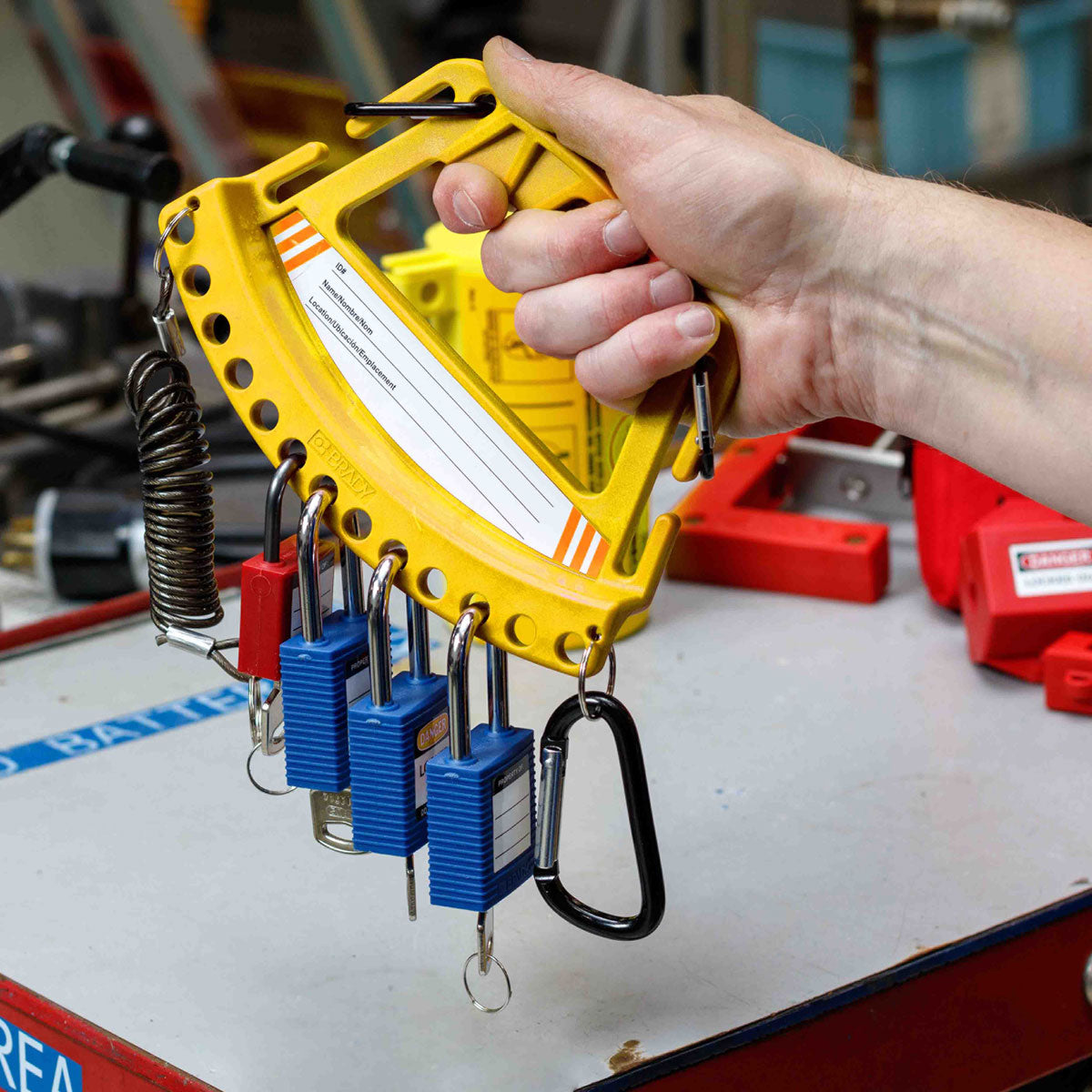 Träger für Sicherheitsschlösser und Anhänger – Gelb