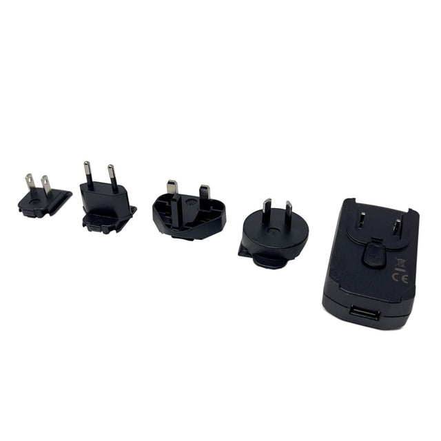 Internationales Code-USB-Netzteil mit Adapterclips für US/EU/UK/AU