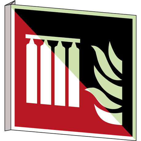 Fest eingebaute Feuerlöschmittel-Batterie – ISO 7010