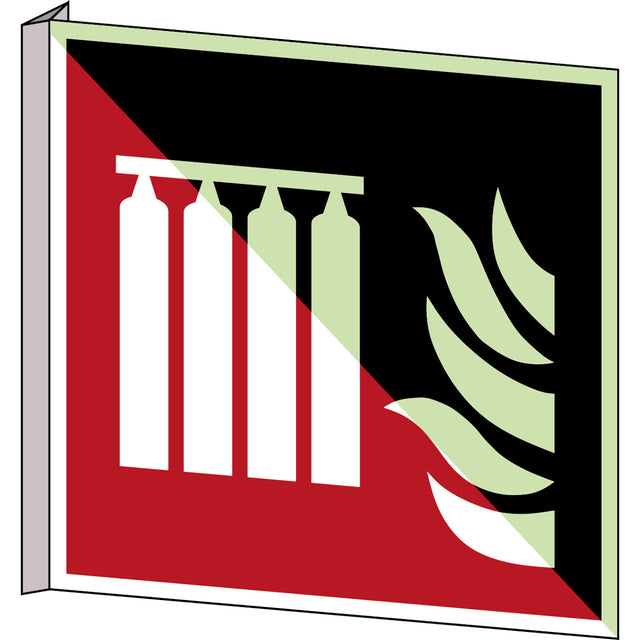 Fest eingebaute Feuerlöschmittel-Batterie – ISO 7010