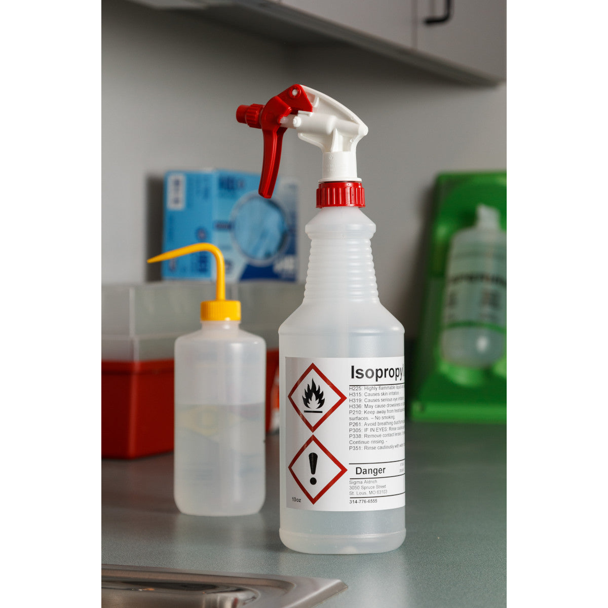 Pre-printed desktop printer labels for hazardous substances according to CLP/GHS