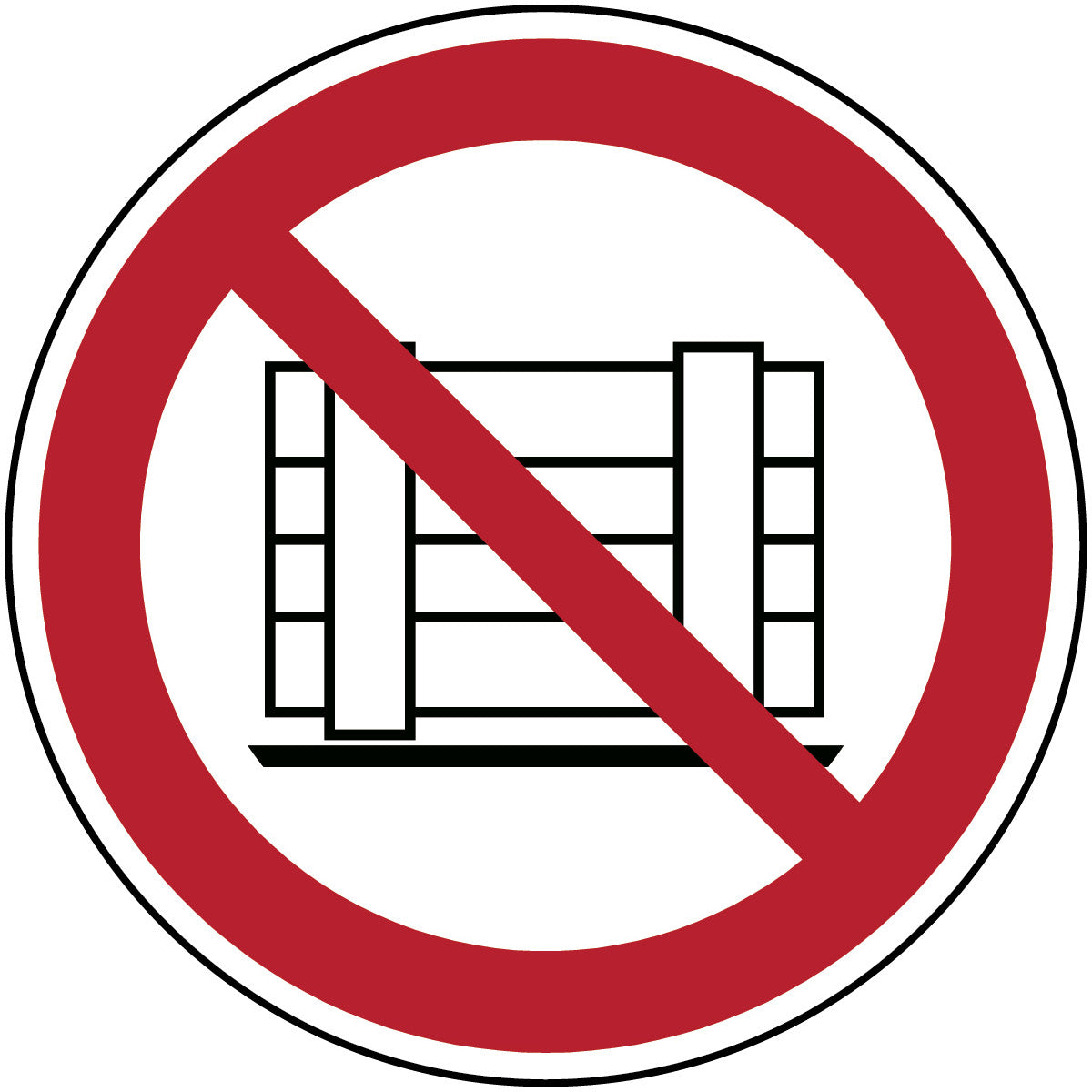 ISO safety sign - No parking or storage